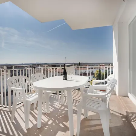 Apartment Royal Marina Ii